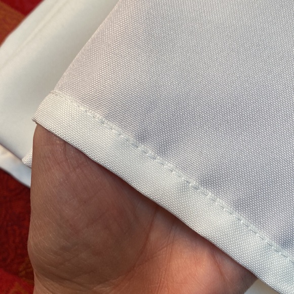 White fabric— long and wide. - Picture 3 of 5